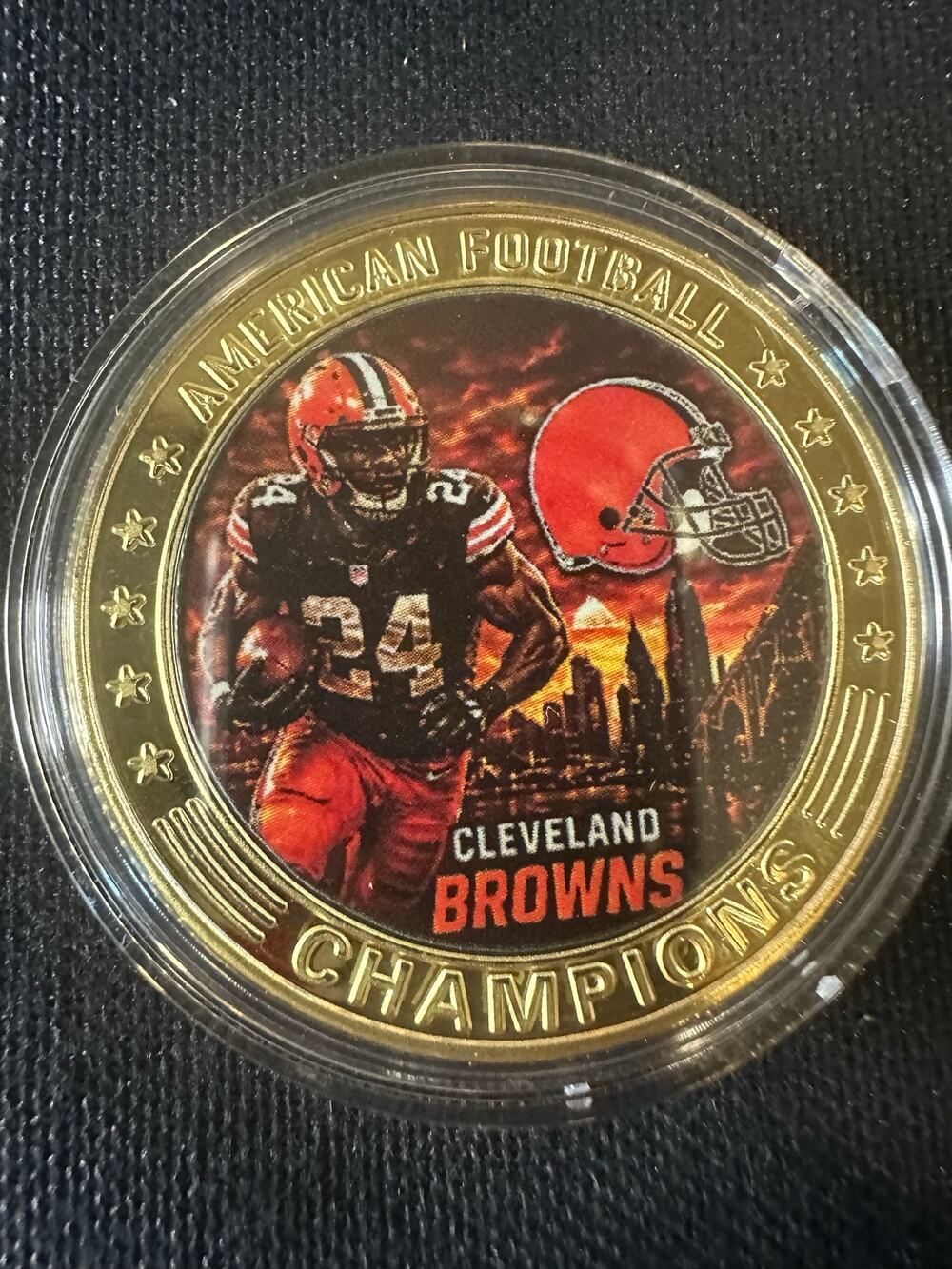 Cleveland Browns 1 oz Collectible Coin Football Helmet NFL Fan Collectible